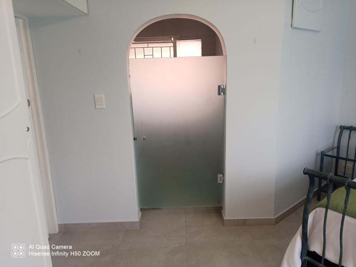 4 On Verbena Boksburg Bagian luar foto